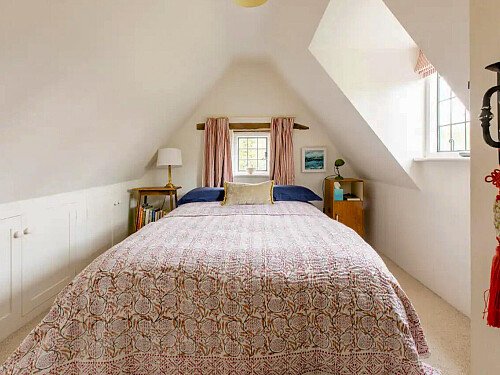 low ceiling cottage- Canterbury- filming photoshoot location-13