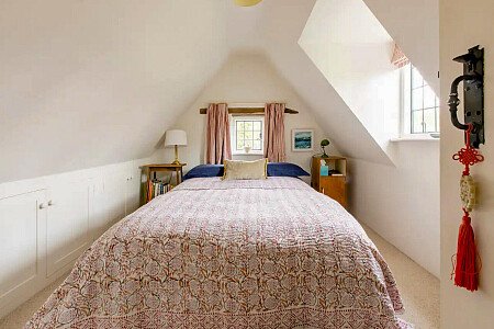 low ceiling cottage- Canterbury- filming photoshoot location-13