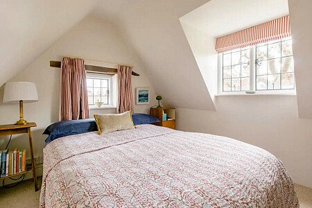 low ceiling cottage- Canterbury- filming photoshoot location-14