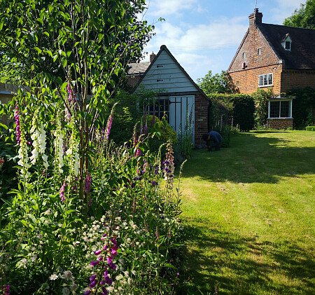 low ceiling cottage- Canterbury- filming photoshoot location-17