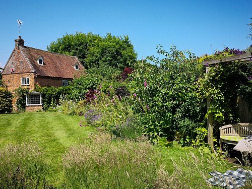 low ceiling cottage- Canterbury- filming photoshoot location-19
