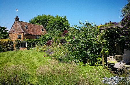 low ceiling cottage- Canterbury- filming photoshoot location-19