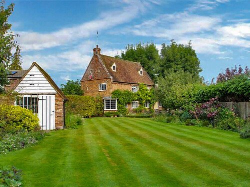 low ceiling cottage- Canterbury- filming photoshoot location-23