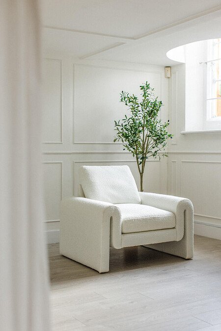 Crisp white, abstract furtniture  - Filming Photoshoot Locations-04