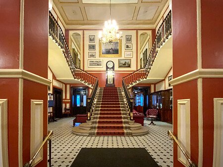 Four poster beds- London- filming photoshoot location