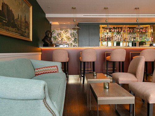 Four poster beds- London- filming photoshoot location-008