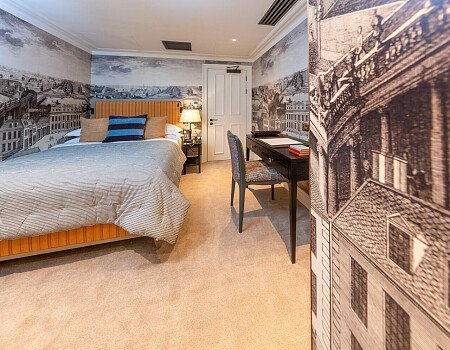 Four poster beds- London- filming photoshoot location-036