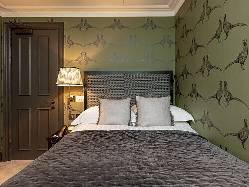 Four poster beds- London- filming photoshoot location-053