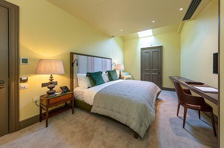 Four poster beds- London- filming photoshoot location-055