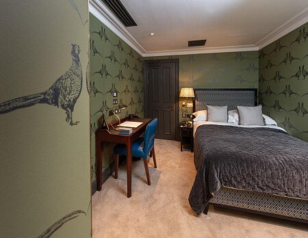 Four poster beds- London- filming photoshoot location-054