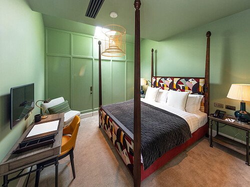 Four poster beds- London- filming photoshoot location-059