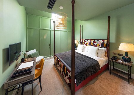 Four poster beds- London- filming photoshoot location-059