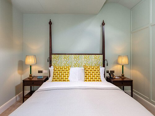 Four poster beds- London- filming photoshoot location-063