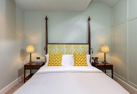 Four poster beds- London- filming photoshoot location-063