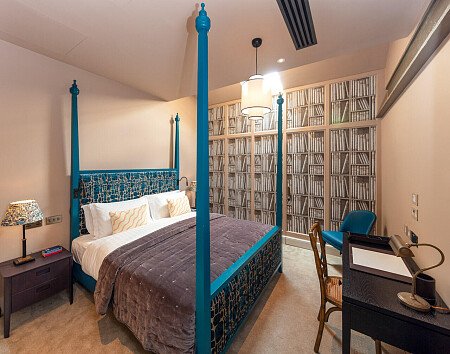 Four poster beds- London- filming photoshoot location-067