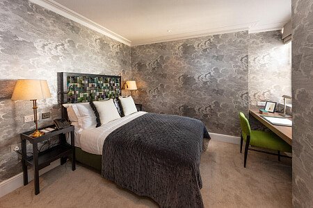 Four poster beds- London- filming photoshoot location-078