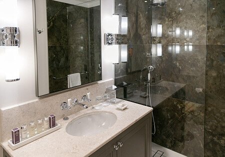 Four poster beds- London- filming photoshoot location-095