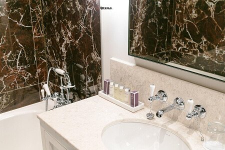 Four poster beds- London- filming photoshoot location-094