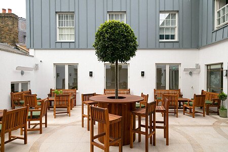 Four poster beds- London- filming photoshoot location-105