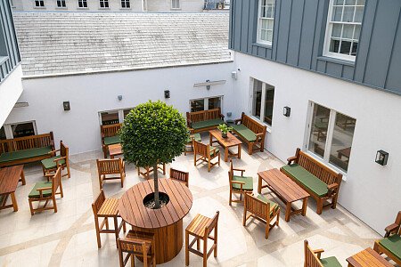 Four poster beds- London- filming photoshoot location-107