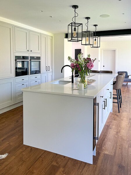 Large glass doors- Winchester filming photoshoot location-03