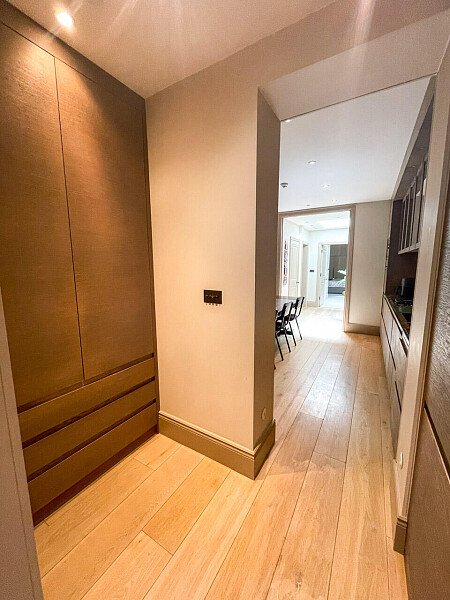 Marble bathroom - London-  filming photoshoot location-09