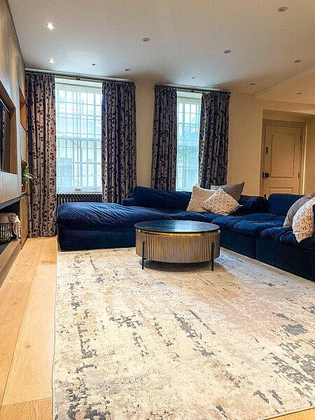 Marble bathroom - London-  filming photoshoot location-15