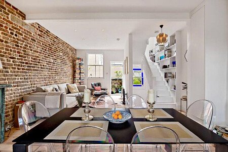 Exposed red brick feature wall-London- filming photoshoot location-03