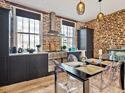 Exposed red brick feature wall-London- filming photoshoot location-07