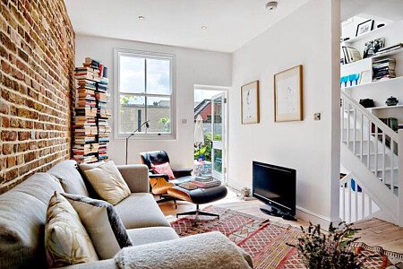 Exposed red brick feature wall-London- filming photoshoot location-12