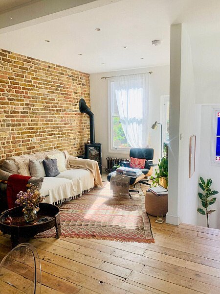 Exposed red brick feature wall-London- filming photoshoot location-14
