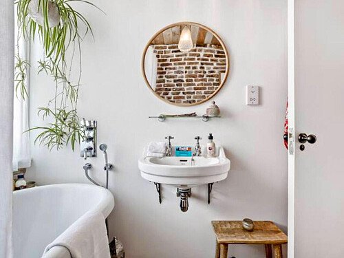 Exposed red brick feature wall-London- filming photoshoot location-28