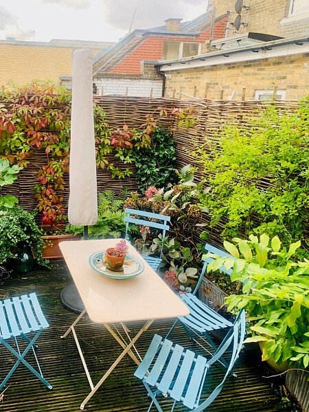 Exposed red brick feature wall-London- filming photoshoot location-31