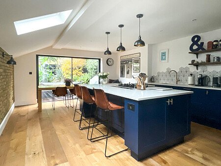 Large kitchen with skylights- SE13- filming photoshoot location-03