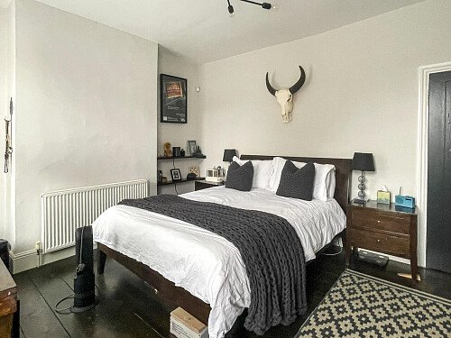 Large kitchen with skylights- SE13- filming photoshoot location-04