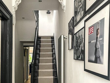 Large kitchen with skylights- SE13- filming photoshoot location-07