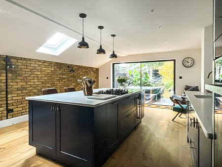 Large kitchen with skylights- SE13- filming photoshoot location-09