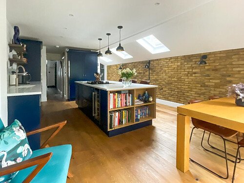 Large kitchen with skylights- SE13- filming photoshoot location-11