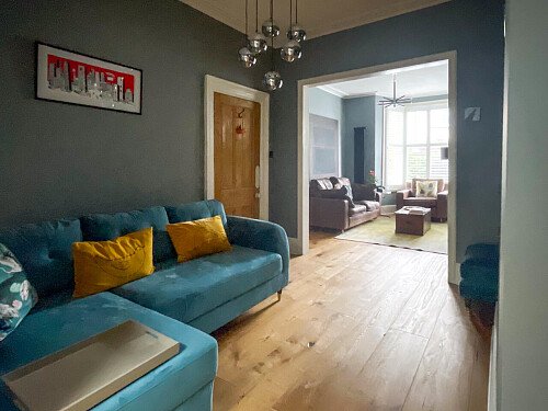 Large kitchen with skylights- SE13- filming photoshoot location-13