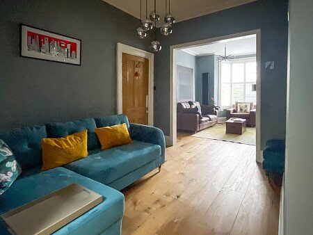 Large kitchen with skylights- SE13- filming photoshoot location-13