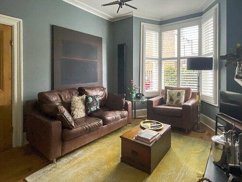 Large kitchen with skylights- SE13- filming photoshoot location-18