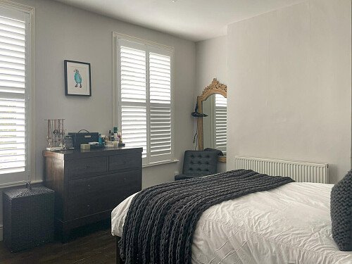 Large kitchen with skylights- SE13- filming photoshoot location-26