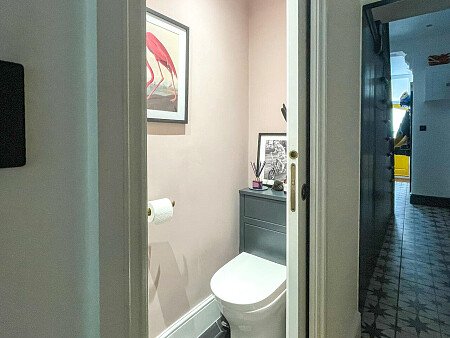 Large kitchen with skylights- SE13- filming photoshoot location-34