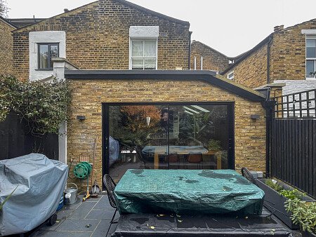 Large kitchen with skylights- SE13- filming photoshoot location-36