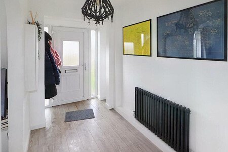 Red bricks, large garden, WD6 filming photoshoot location-21