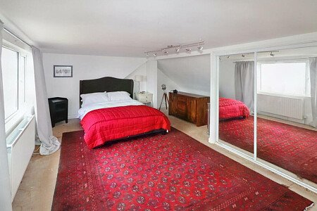 Red bricks, large garden, WD6 filming photoshoot location-22