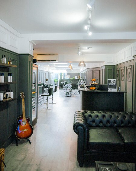 Sleek and sophisicated barbers,  London filming photoshoot location-29-03