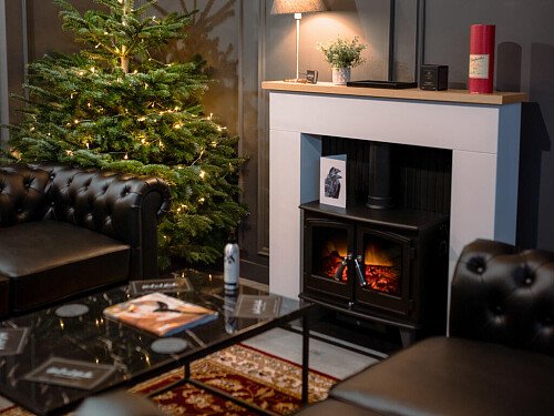 Sleek and sophisicated barbers,  London filming photoshoot location-29-07