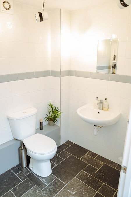 Sleek and sophisicated barbers,  London filming photoshoot location-29-20