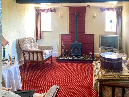 Rundown swimming pool- Kent-  filming photoshoot location-02